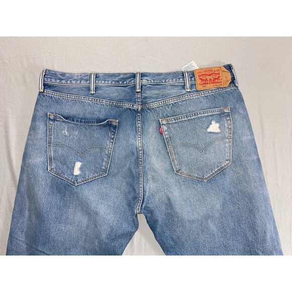 Levi's 501 Classic Straight Button Fly 100% Cotton Denim Jeans. Light Wash 42X30 - Picture 8 of 8
